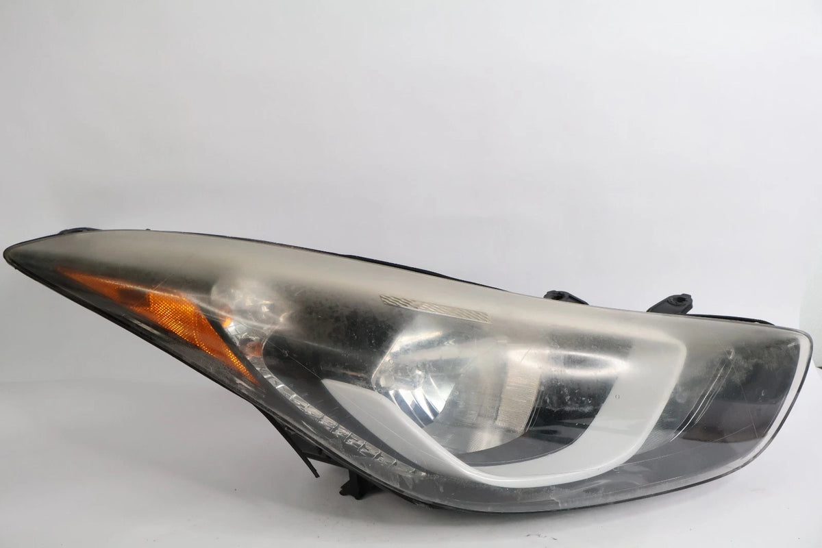 2014-2016 HYUNDAI ELANTRA SEDAN RIGHT PASSENGER HEADLIGHT HEADLAMP HALOGEN