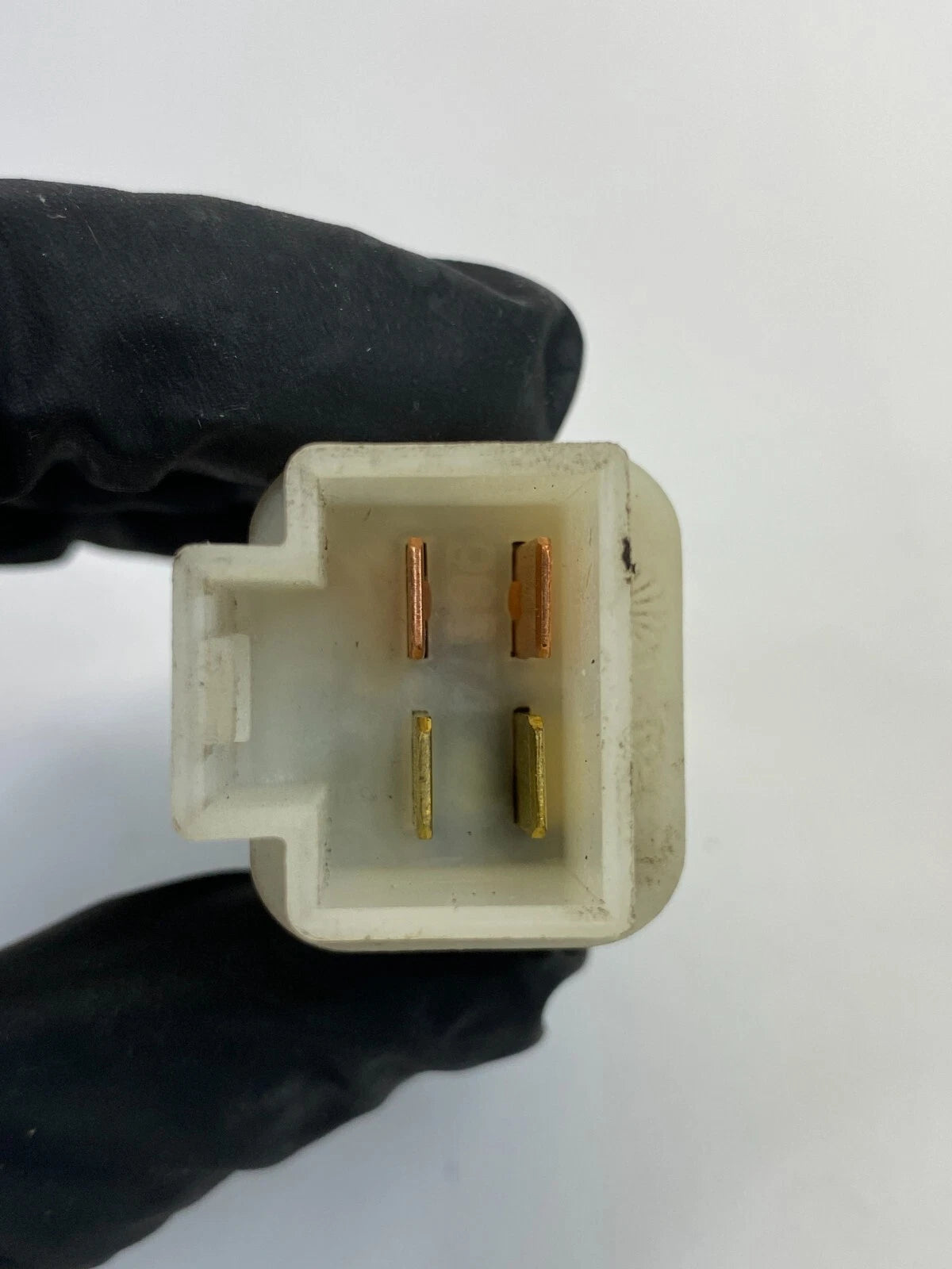 2007-2011 CHEVROLET AVEO5 BRAKE LIGHT STOP LAMP STOPLAMP SWITCH BUTTON OEM