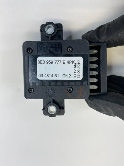 09-17 VOLKSWAGEN CC FRONT LEFT SIDE SEAT LUMBAR CONTROL SWITCH 8E0-959-777-B OEM