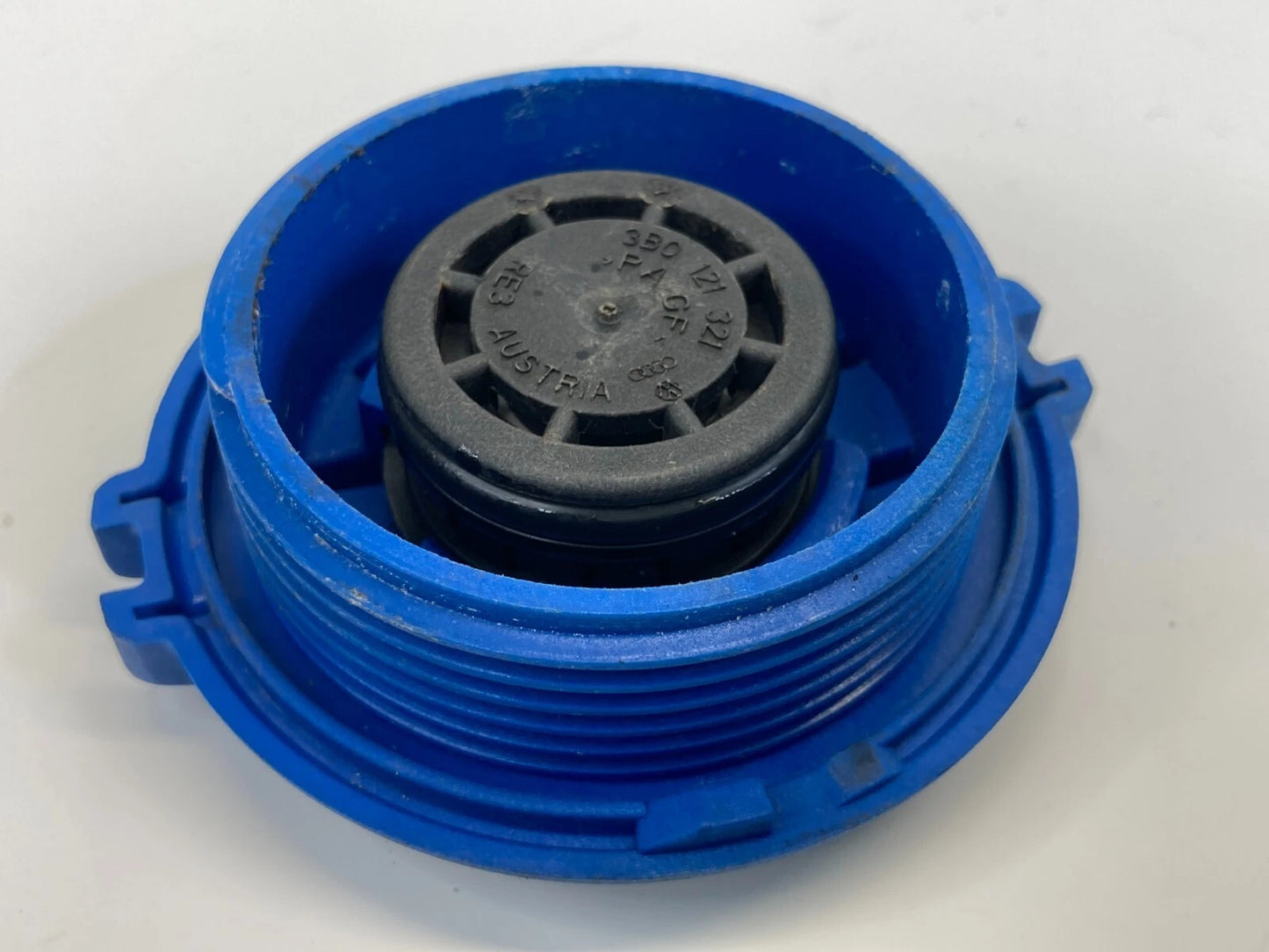 1999-2018 VOLKSWAGEN JETTA ENGINE RADIATOR FLUID COOLANT RESERVOIR CAP 3B0121321