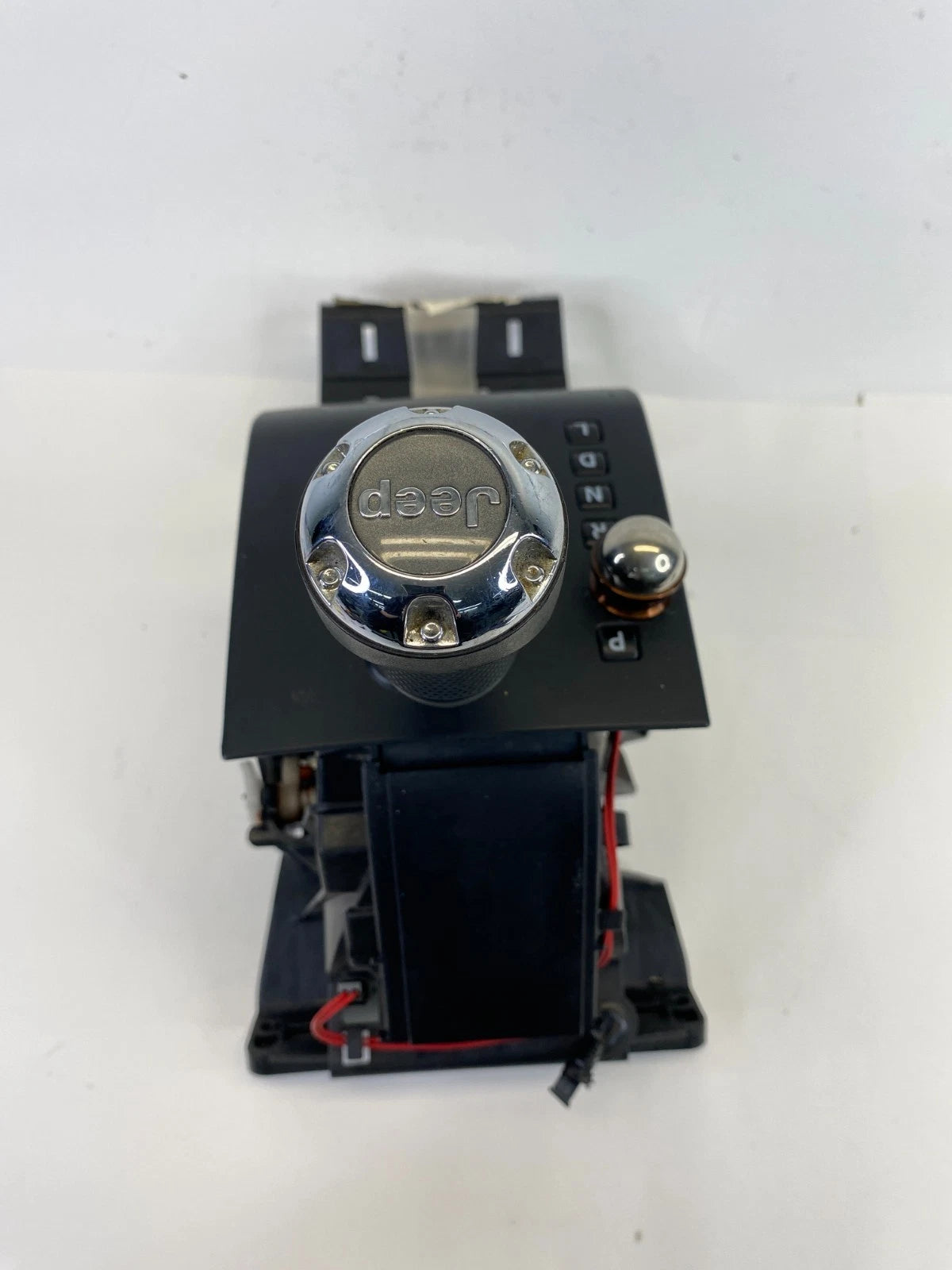 2007-2010 JEEP COMPASS AUTOMATIC FLOOR GEAR SHIFTER LEVER HANDLE 68021388AA OEM