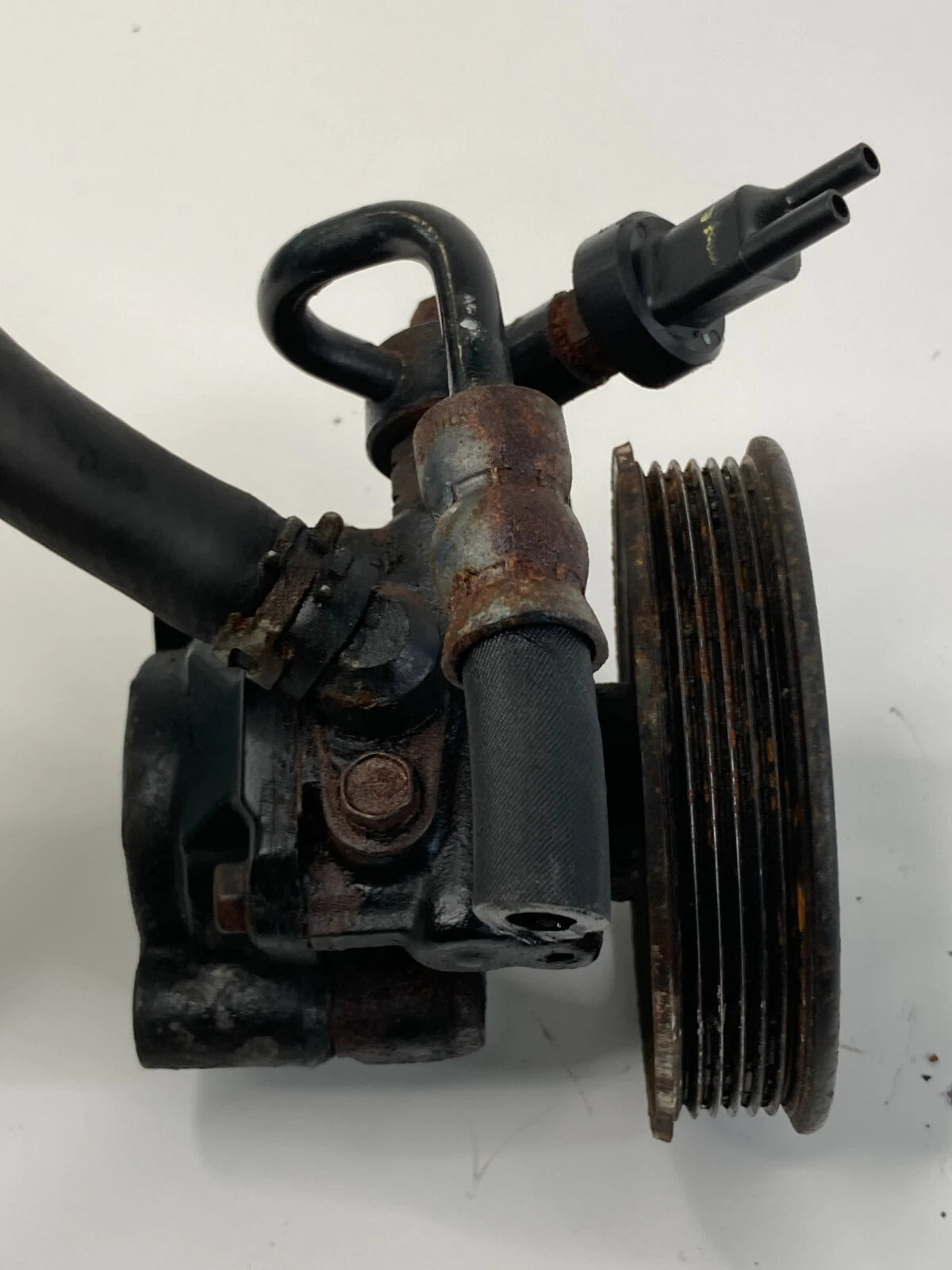 2000-2006 TOYOTA TUNDRA 4.7L 4WD POWER STEERING PUMP ASSEMBLY OEM