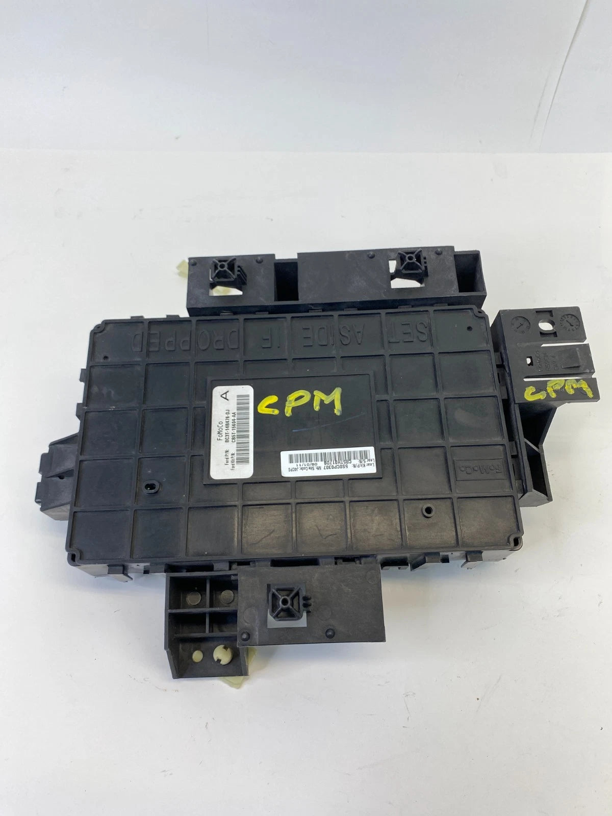 11-13 FORD EXPLORER 13 INTERCEPTOR 3.5L AT ENGINE COMPARTMENT FUSE BOX DB5T15604