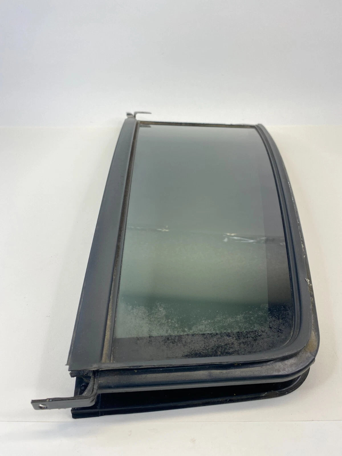 2001-2004 JEEP GRAND CHEROKEE REAR RIGHT SIDE REAR DOOR WINDOW VENT FIXED GLASS