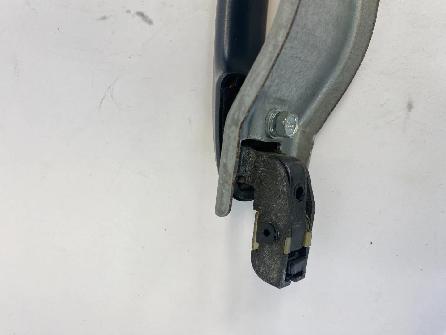 2003-2007 HONDA ACCORD SEDAN REAR RIGHT OUTER DOOR HANDLE GRAPHITE OEM
