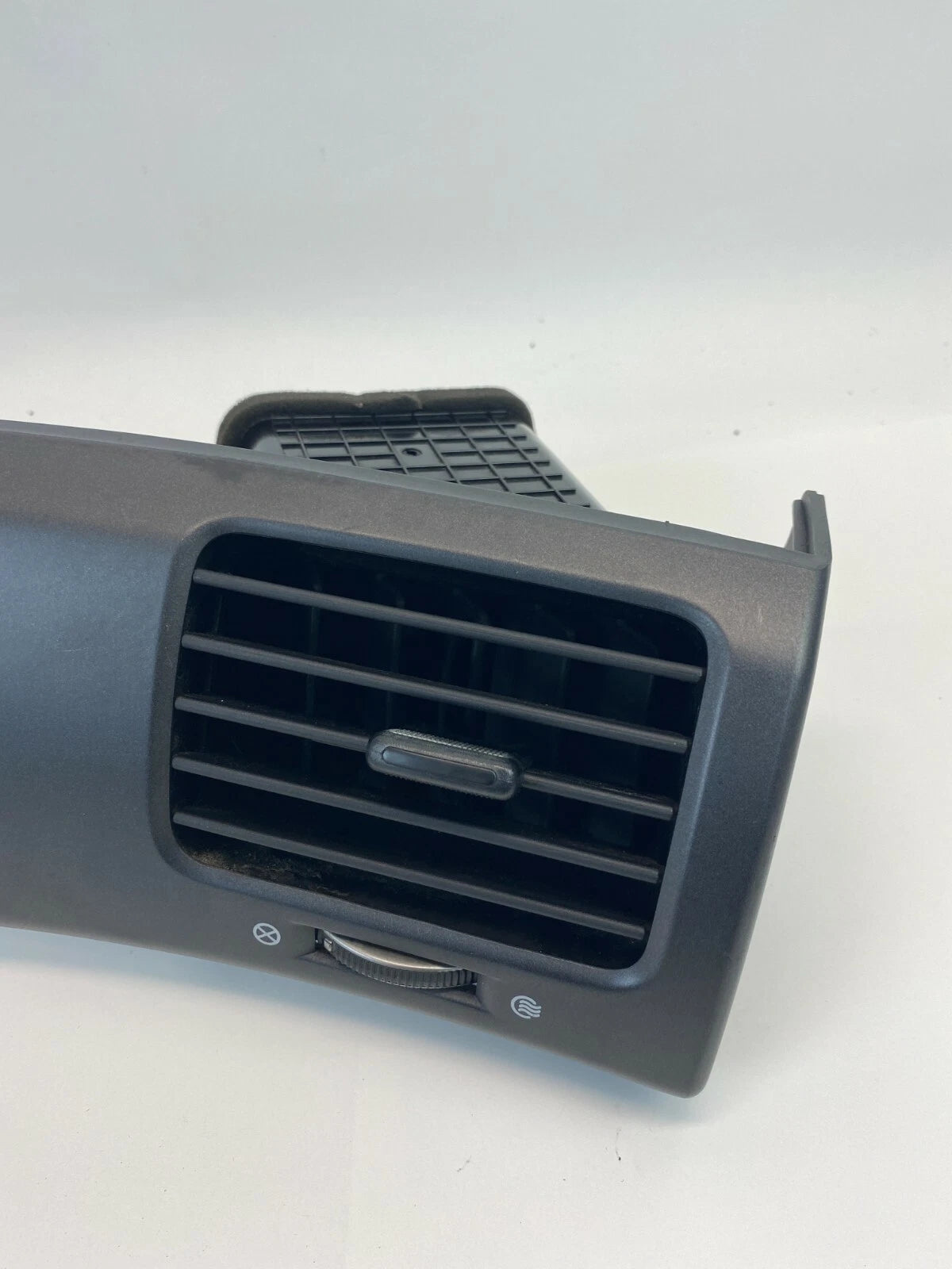 06-10 KIA OPTIMA RIGHT PASSENGER SIDE AC AIR VENT HEAT DUCT OUTLET GRILL COVER