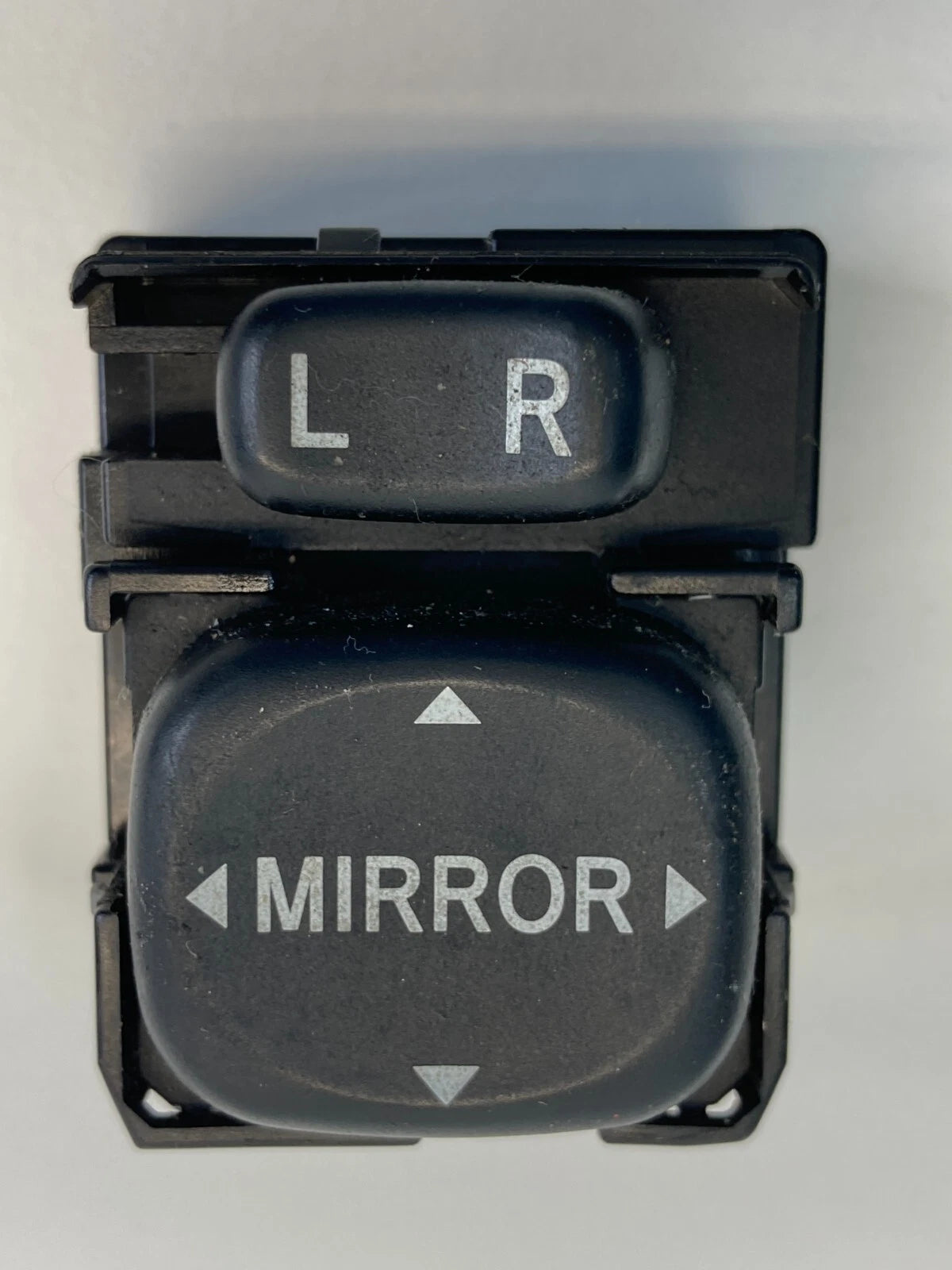 2003-2008 TOYOTA COROLLA MATRIX 4RUNNER DOOR MIRROR CONTROL SWITCH 183574 OEM