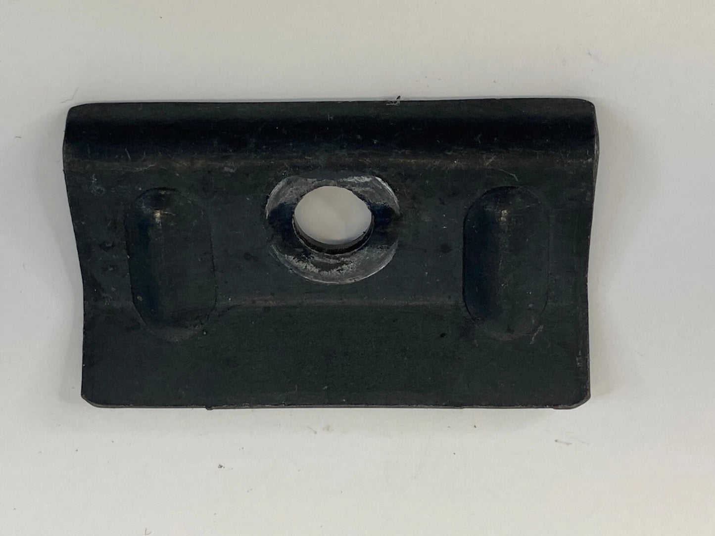 2005-2011 AUDI A6 QUATTRO 2007-2011 S6 BATTERY HOLDER HOLD DOWN CLAMP STRIP OEM