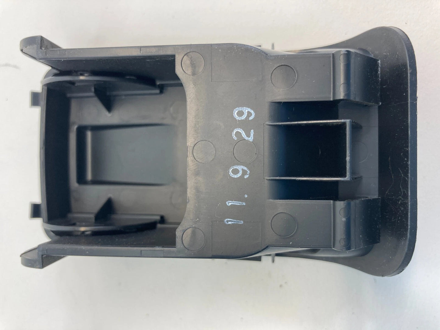 2008-2013 INFINITI G37 REAR DECK CHILD SEAT HOOK ANCHOR COVER CAP 79980-JK000