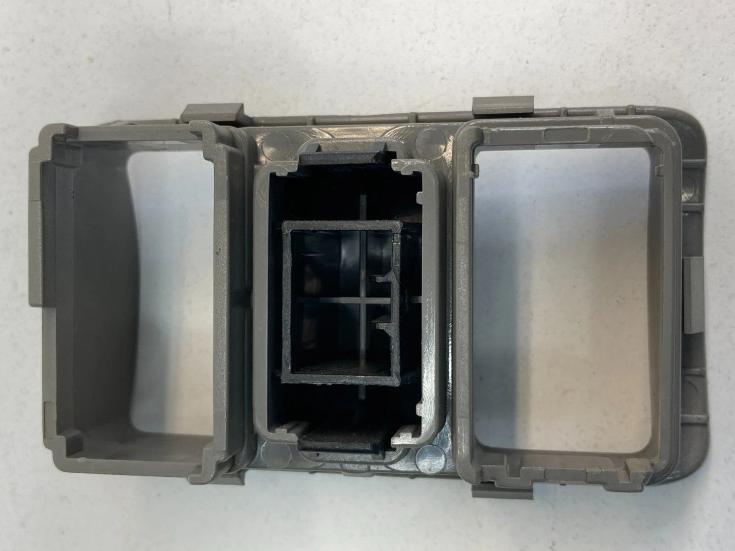 2006-2012 KIA SEDONA LEFT SIDE INSTRUMENT PANEL SWITCH COVER BEZEL TRIM OEM