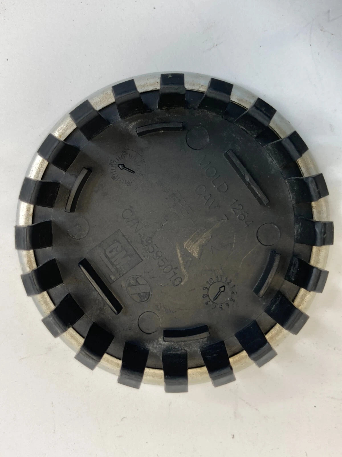 10-12 CHEVROLET TRAVERSE EQUINOX WHEEL RIM CENTER CAP HUB CAP 9595010 OEM