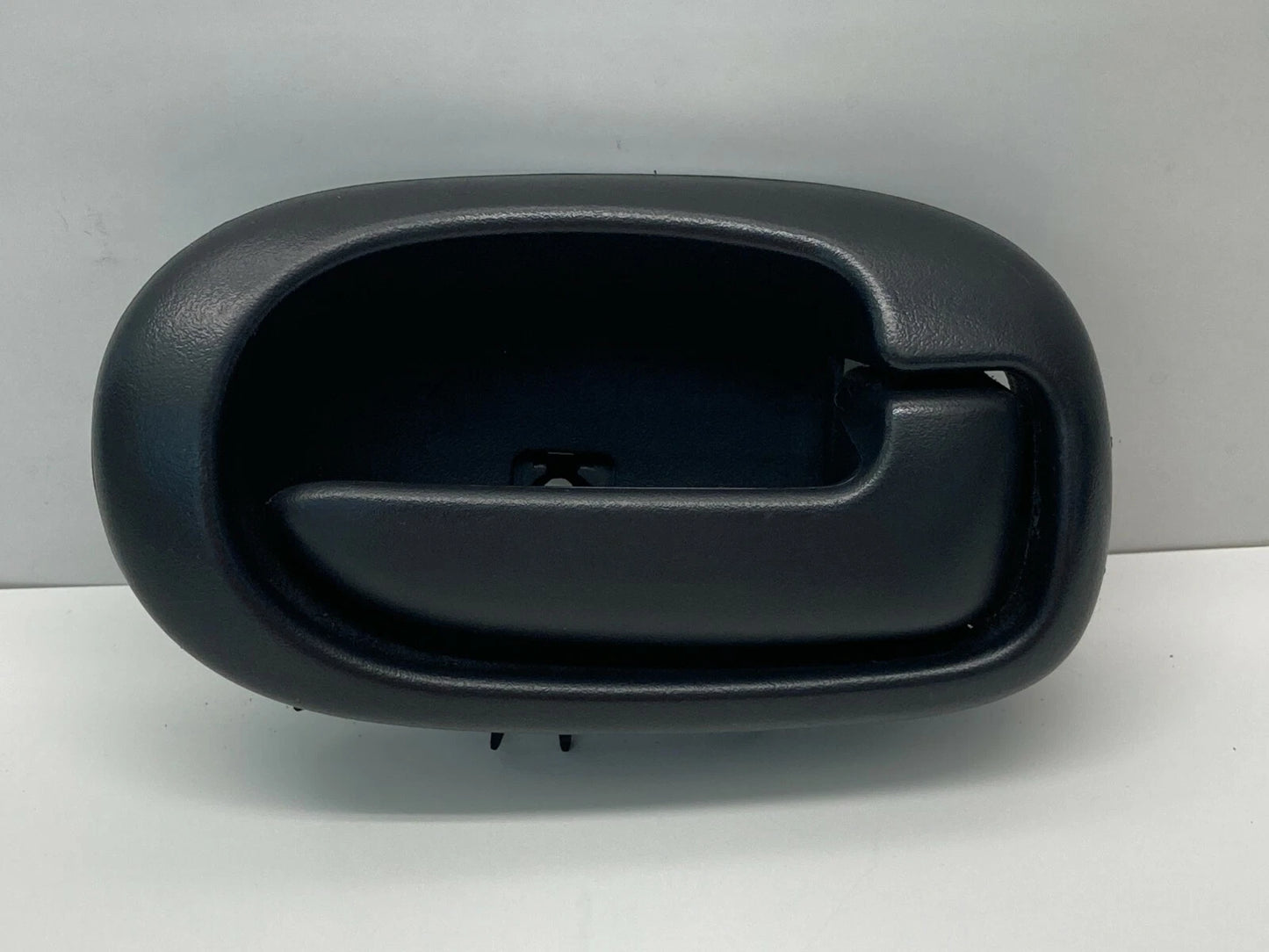 01-06 CHRYSLER SEBRING DODGE STRATUS REAR RIGHT INNER DOOR HANDLE SRVB7892 OEM
