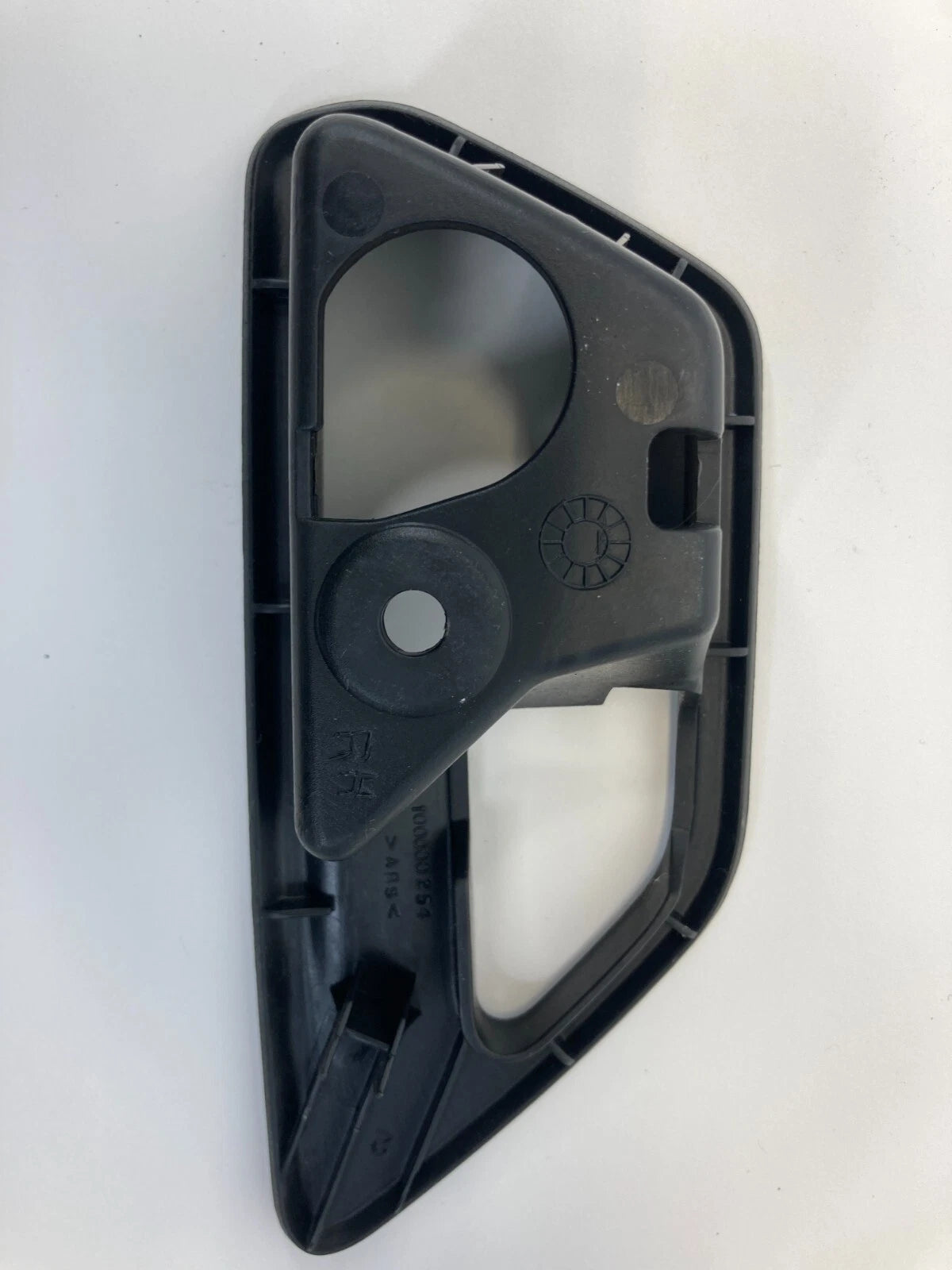 2009 2010 DODGE JOURNEY FRONT RIGHT INTERIOR DOOR HANDLE BEZEL TRIM 100000254