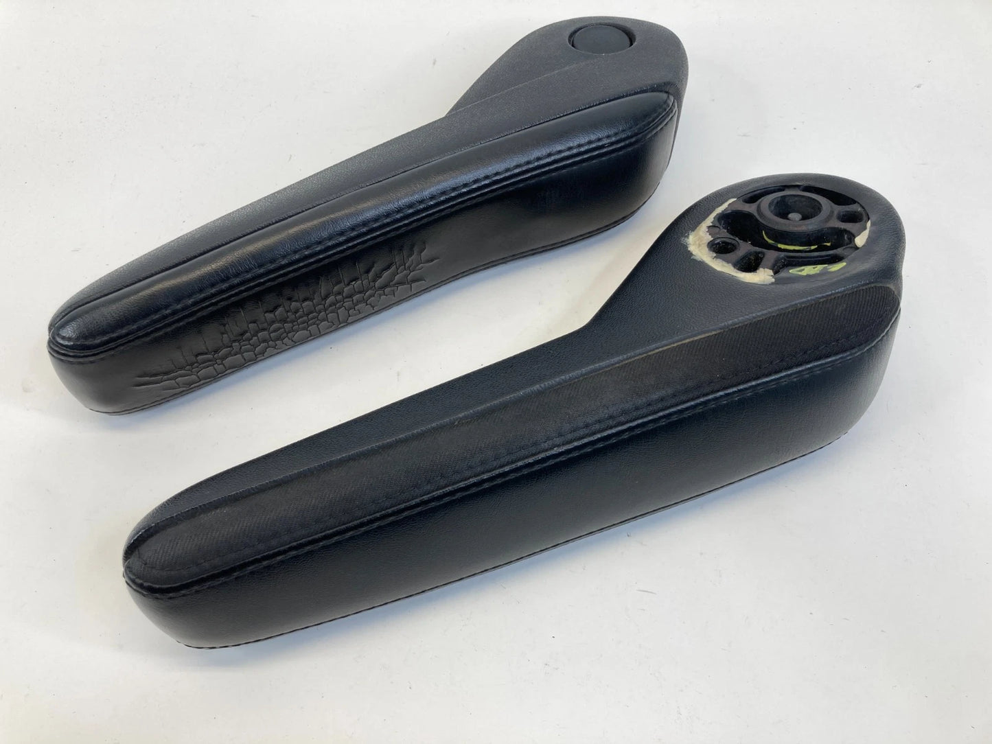 2011-2020 DODGE GRAND CARAVAN FRONT SEAT ARMREST PAIR BLACK LEATHER OEM FACTORY