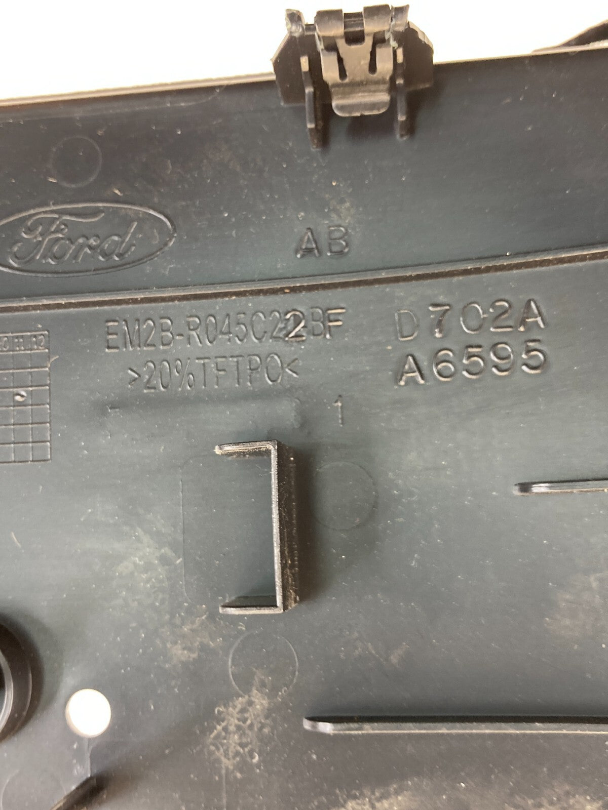 2015-2024 Ford Edge Front Center Console Trim Cover Panel EM2B-RO45C22-BF OEM