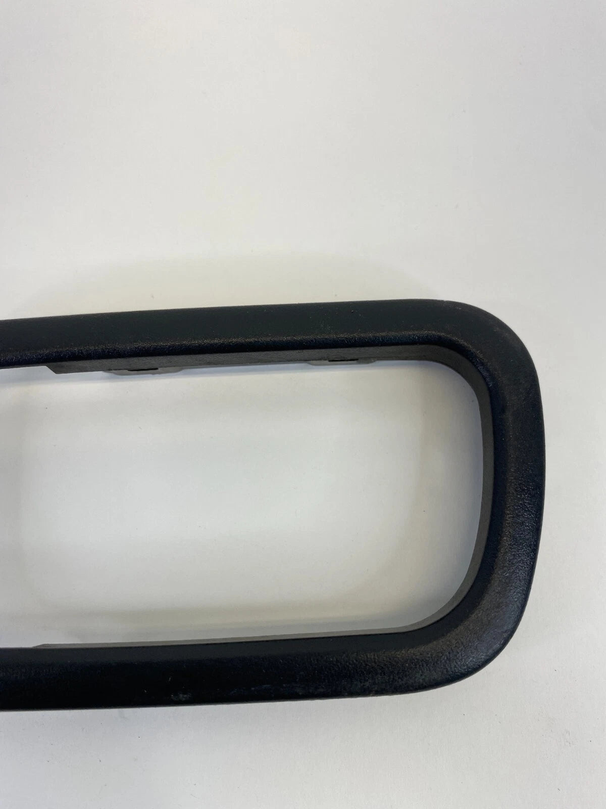 2001-2004 NISSAN PATHFINDER LEFT SIDE INNER DOOR HANDLE BEZEL TRIM COVER ASSY
