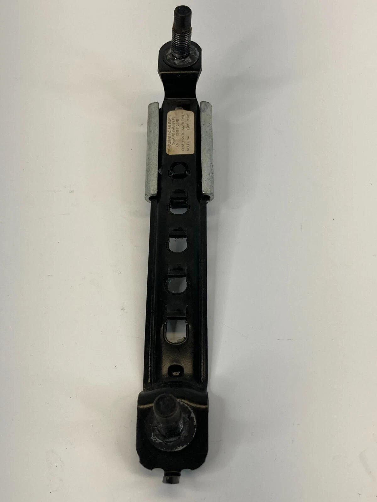 2006-2010 CHRYSLER 300 FRONT LEFT DRIVER SIDE SEAT BELT ADJUSTER 04649125AB OEM