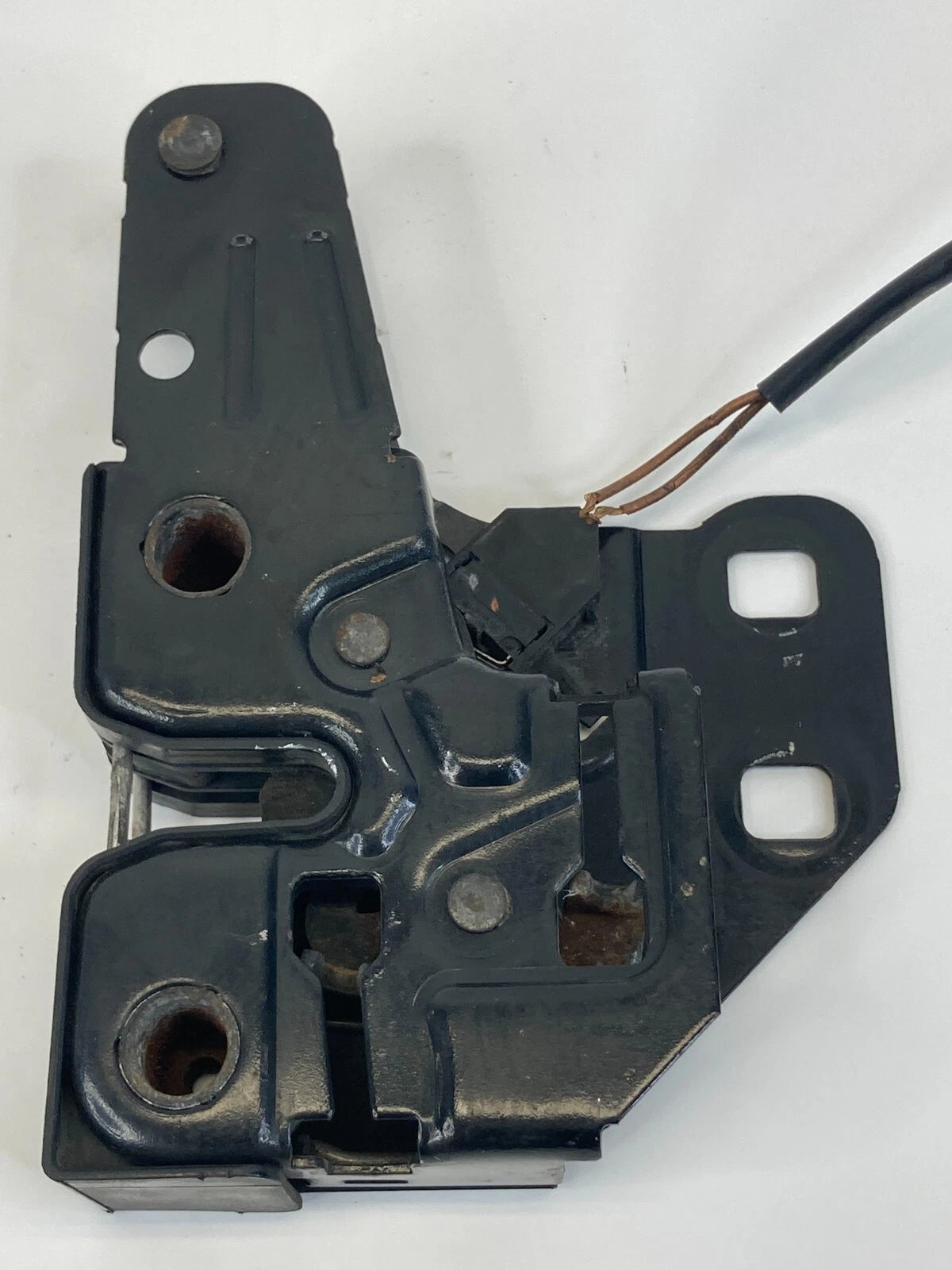 05-11 AUDI A6 QUATTRO UPPER HOOD BONNET SAFETY CATCH LOCK LEVER W/ SWITCH OEM
