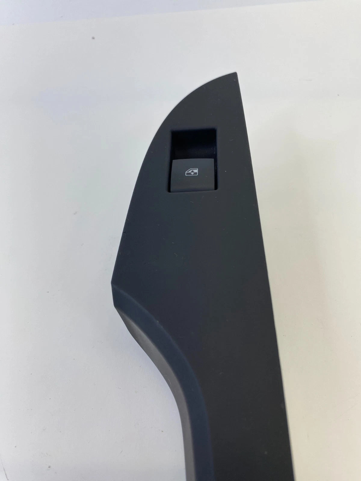 2013-2016 CADILLAC ATS REAR RIGHT DOOR WINDOW SWITCH BEZEL TRIM 23181530 OEM