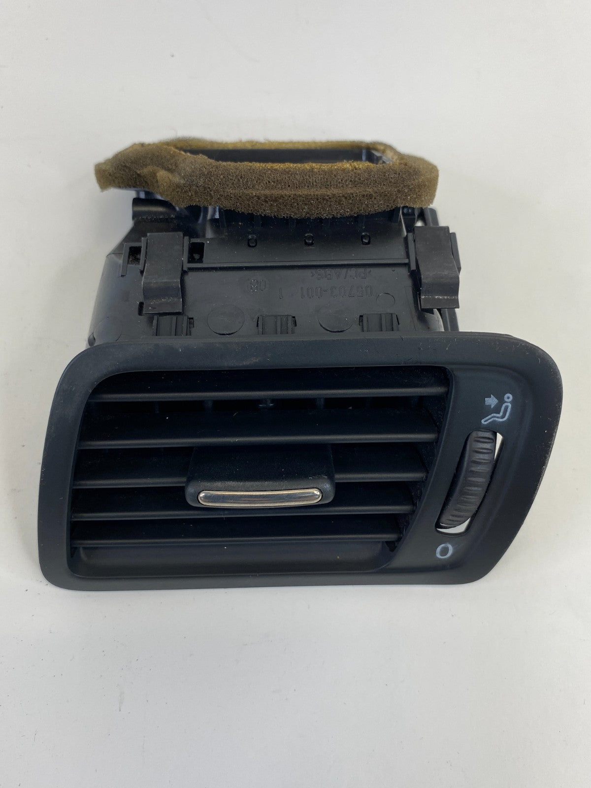 2009-2011 Volkswagen CC Front Left Side Outer Dash Air Vent Grille 3C1-819-701F