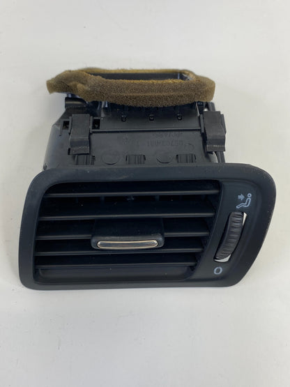 2009-2011 Volkswagen CC Front Left Side Outer Dash Air Vent Grille 3C1-819-701F