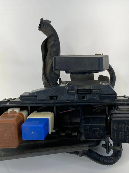 2006-2010 INFINITI M35 3.5L V6 A/T ENGINE COMPARTMENT FUSE RELAY BOX OEM