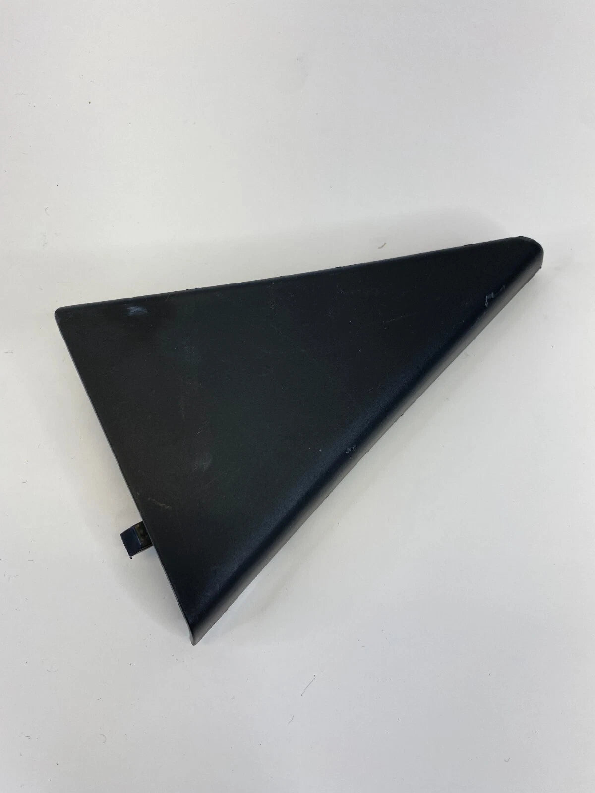 2013-2018 HYUNDAI SANTA FE SPORT REAR LEFT INNER DOOR CORNER MOLDING COVER OEM
