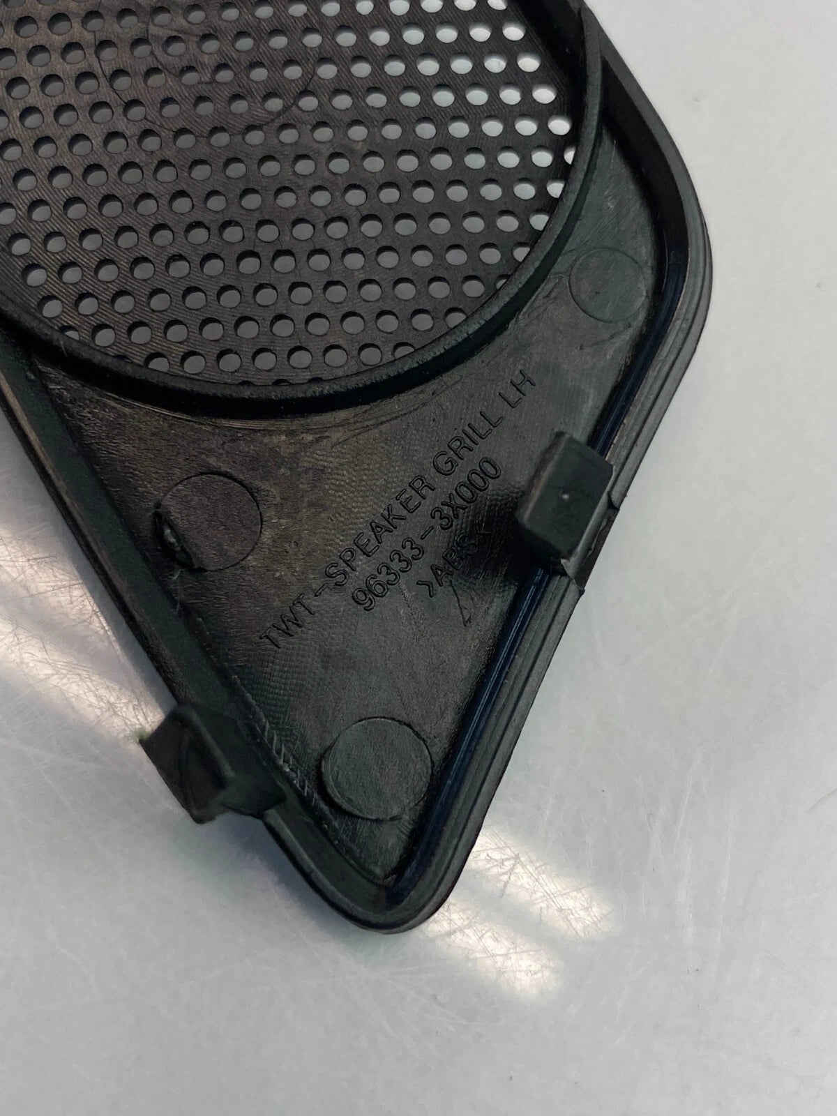 2011-2016 HYUNDAI ELANTRA FRONT LEFT TWEETER GRILL COVER BEZEL TRIM 96333-3X000