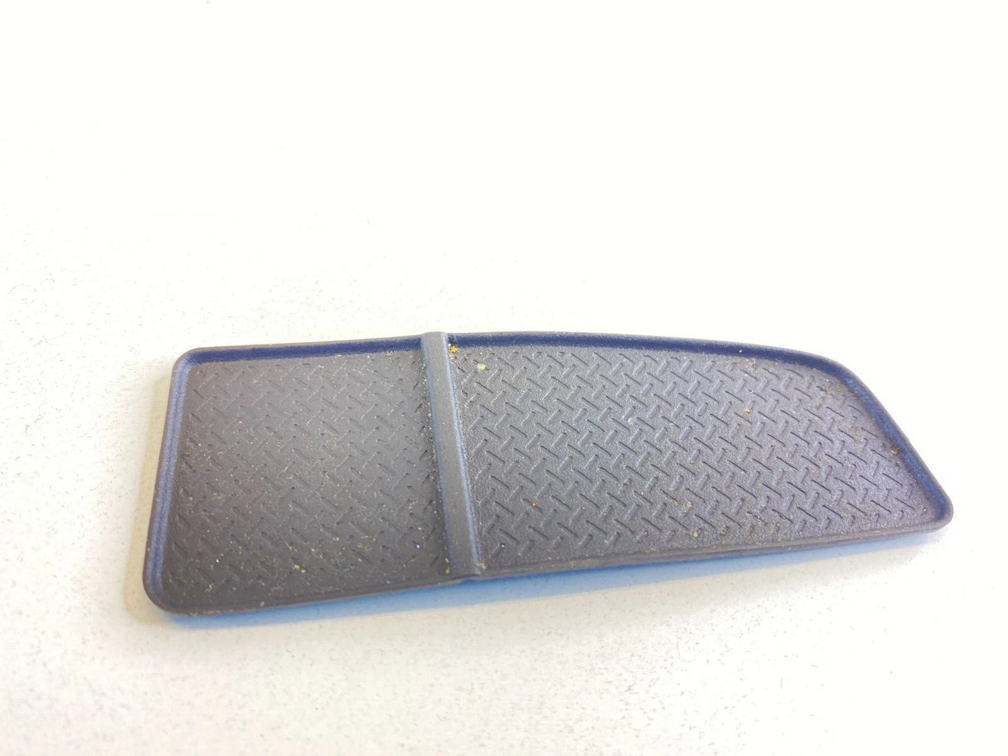 10 11 12 HYUNDAI SANTA FE CENTER CONSOLE TRAY INSERT RUBBER MAT 84648-0W510 OEM
