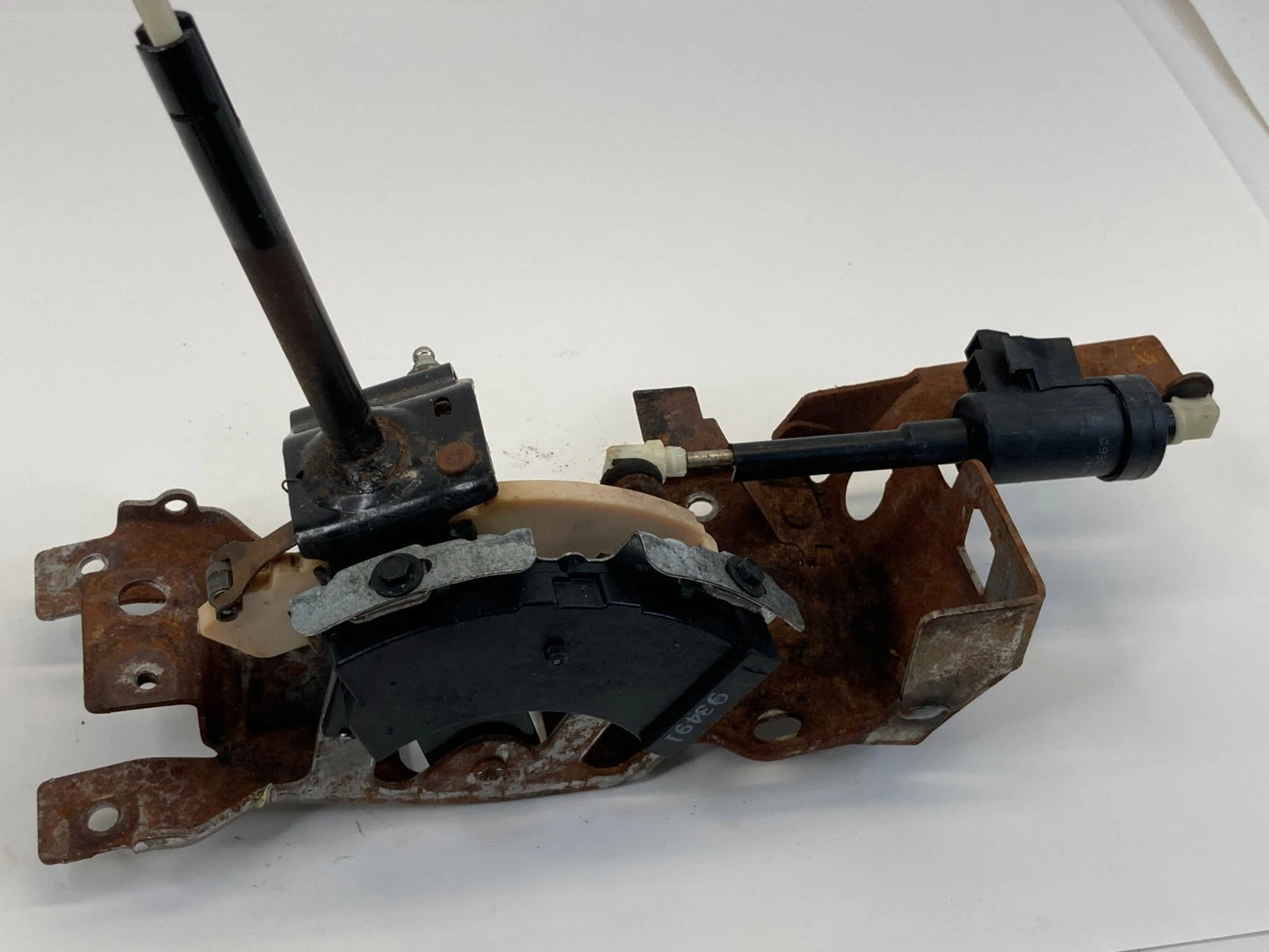 98 99 00 01 02 CHEVROLET CAMARO AUTOMATIC FLOOR GEAR SHIFTER LEVER HANDLE OEM