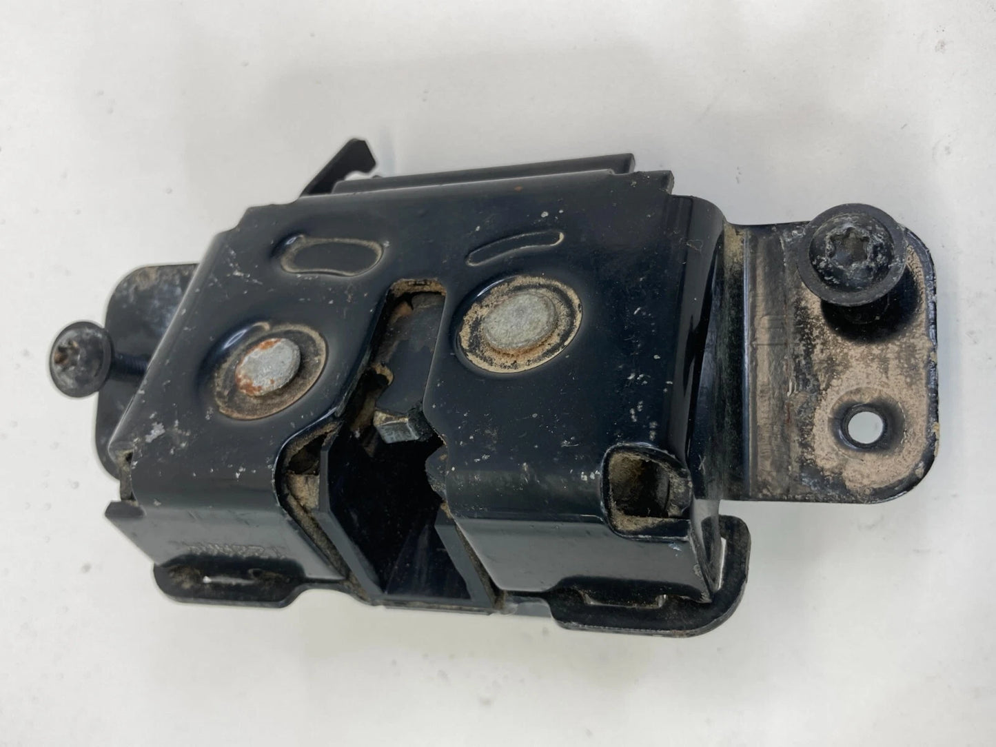 2005 2006 JEEP GRAND CHEROKEE REAR TRUNK LID LIFTGATE LOCK LATCH ACTUATOR OEM
