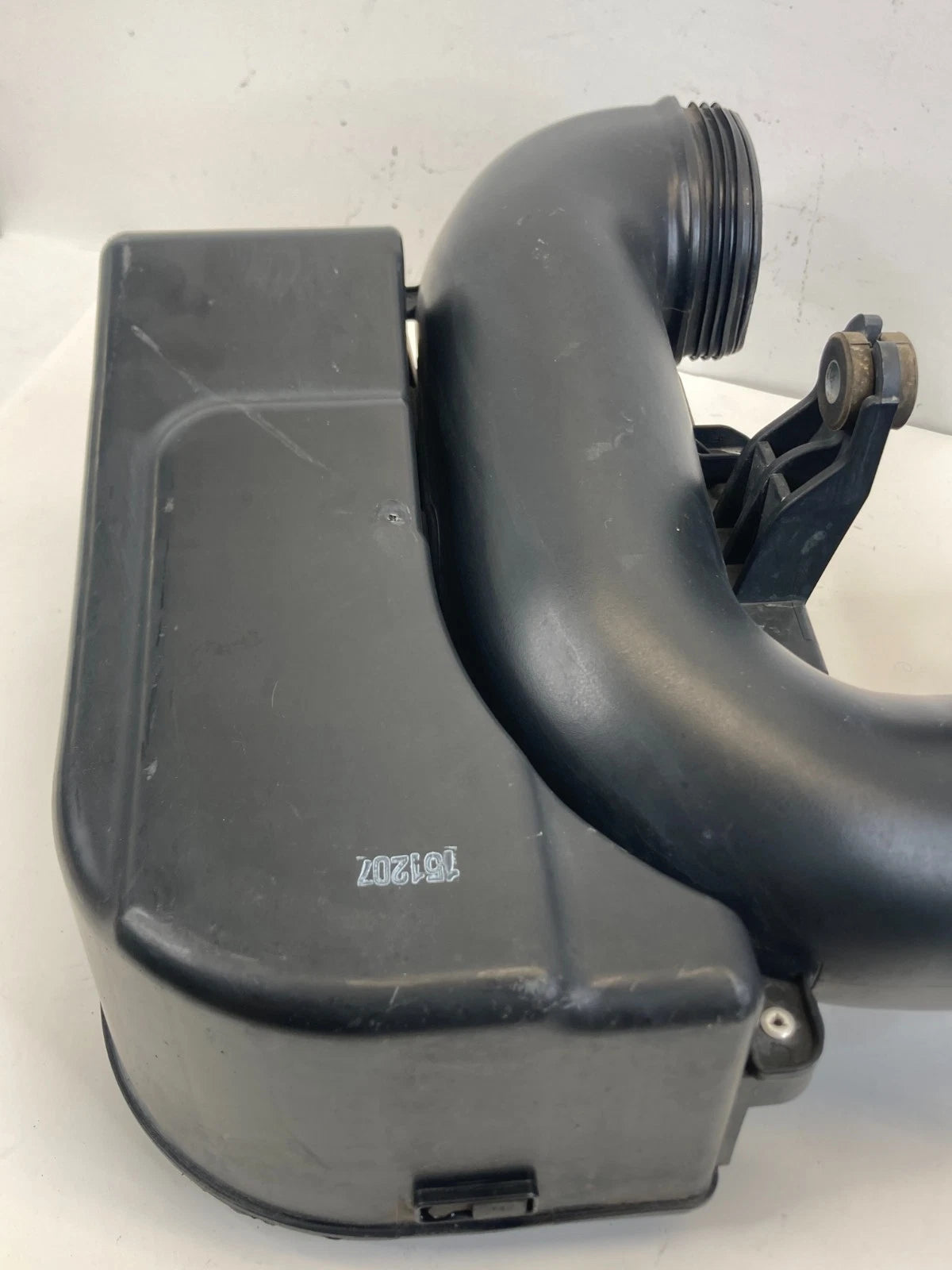 2014-2019 Kia Soul Air Intake Cleaner Hose Tube Duct w/Resonator 28220-B2000