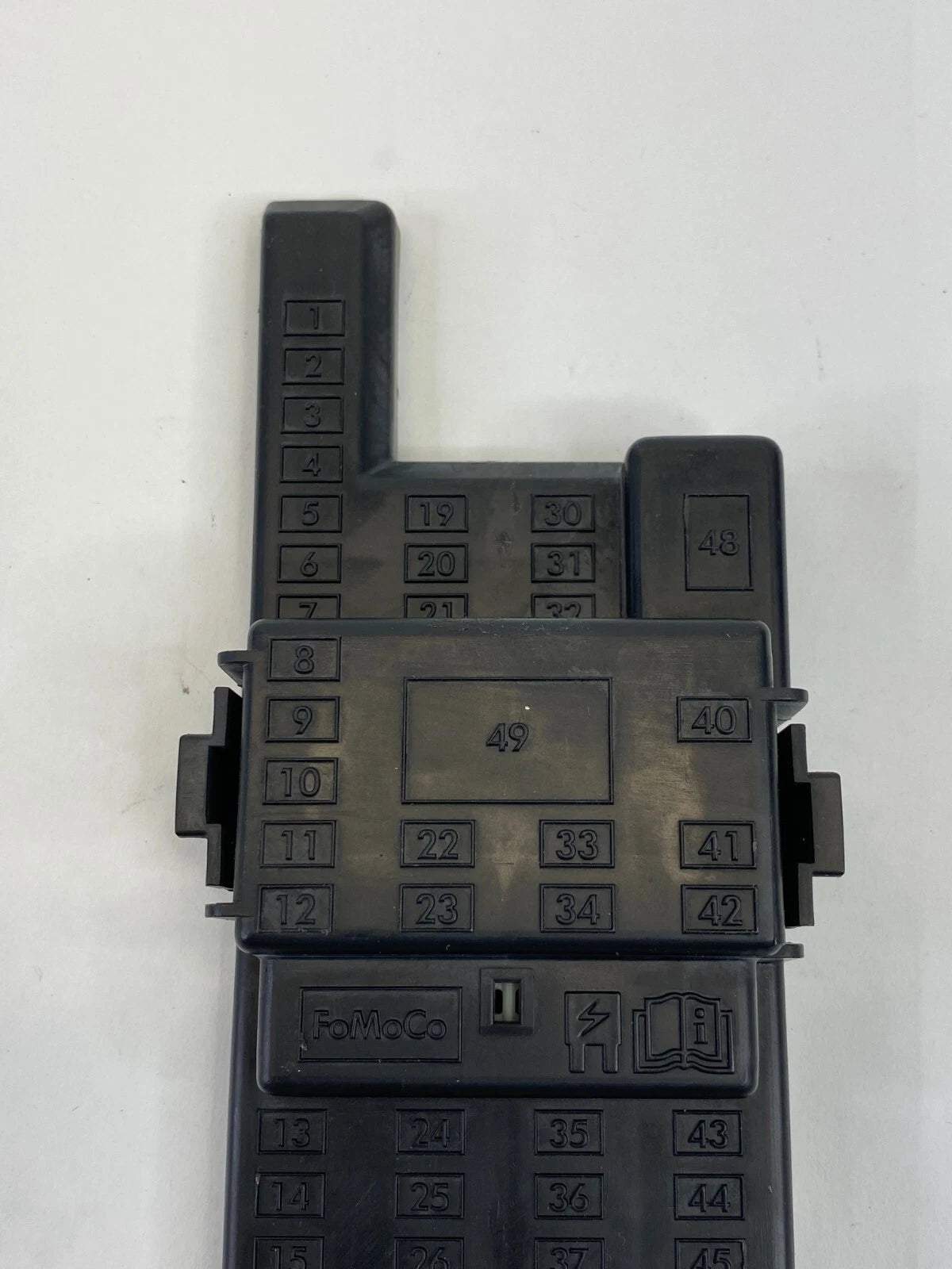 11-15 FORD EXPLORER FUSE RELAY BOX MODULE COMPARTMENT TOP COVER LID 3S0CB020 OEM