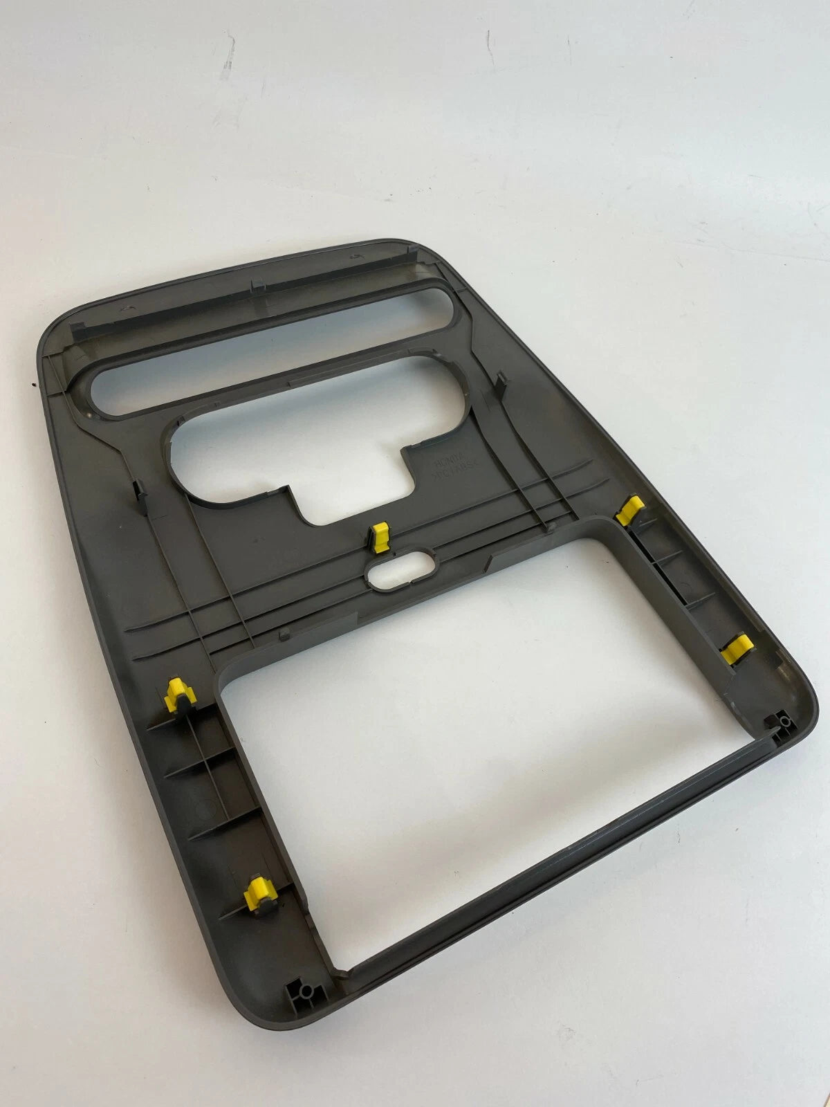 2005-2010 HONDA ODYSSEY REAR ROOF OVERHEAD DVD SCREEN COVER BEZEL TRIM HOUSING