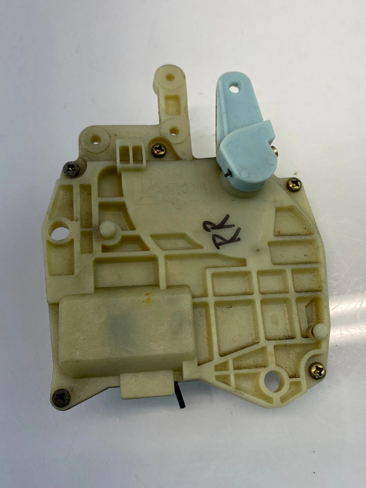 1998-2002 HONDA ACCORD SEDAN REAR RIGHT SIDE DOOR LOCK LATCH ACTUATOR OEM