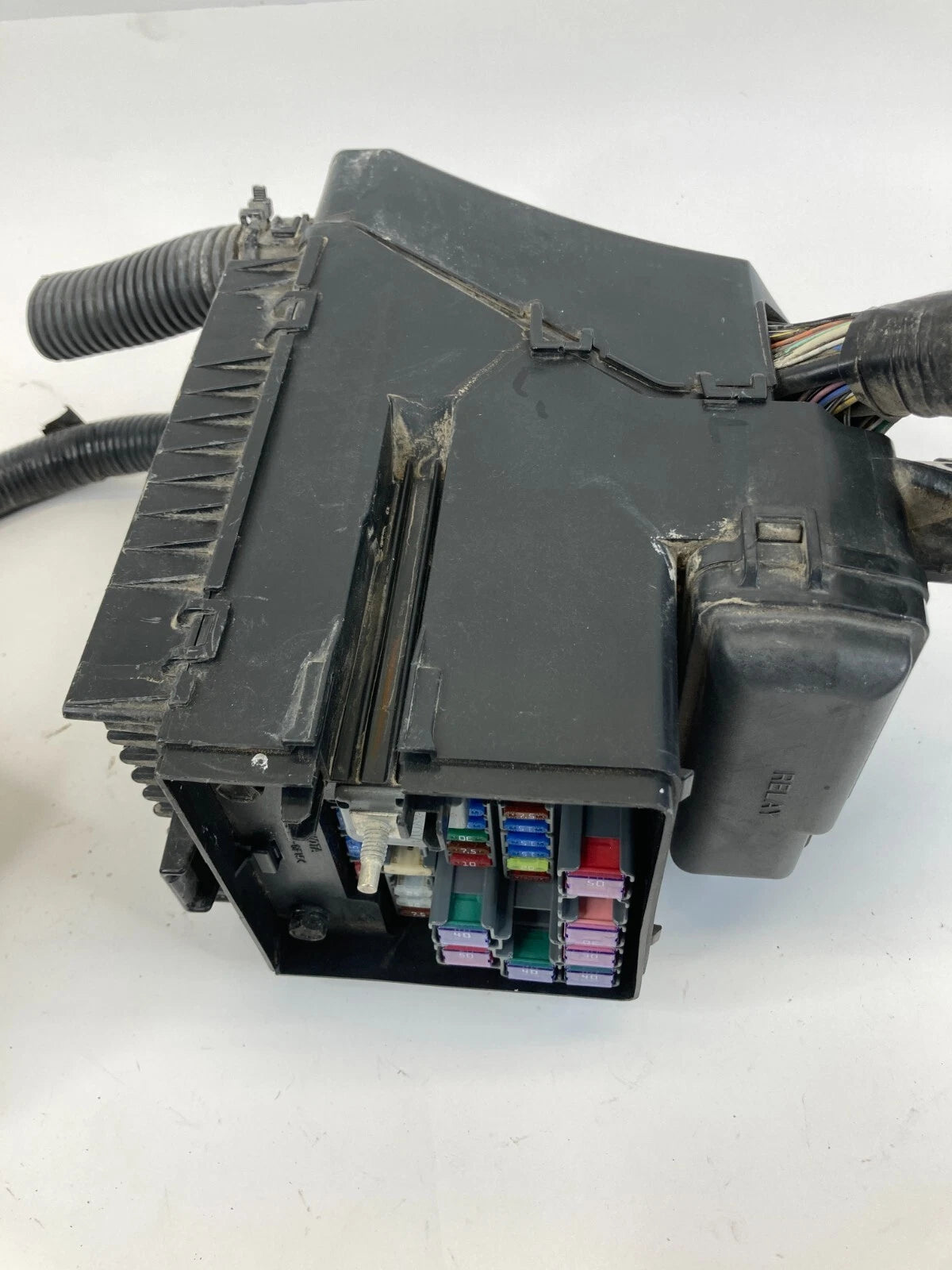 06 07 TOYOTA HIGHLANDER 3.3L HYBRID ENGINE JUNCTION FUSE RELAY BOX 82815-48260