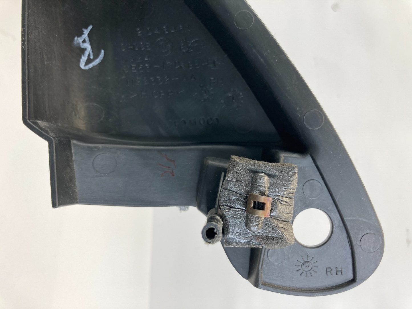 2006-2012 Ford Fusion Front Right Interior Mirror Corner Cover 6E53-17D698-BC