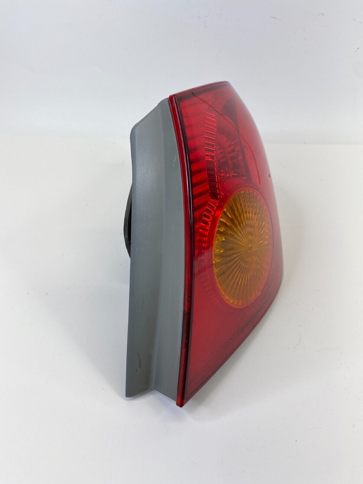 2003 2004 Toyota Corolla Right Passenger Tail Light Outer Taillight Lamp RH OEM