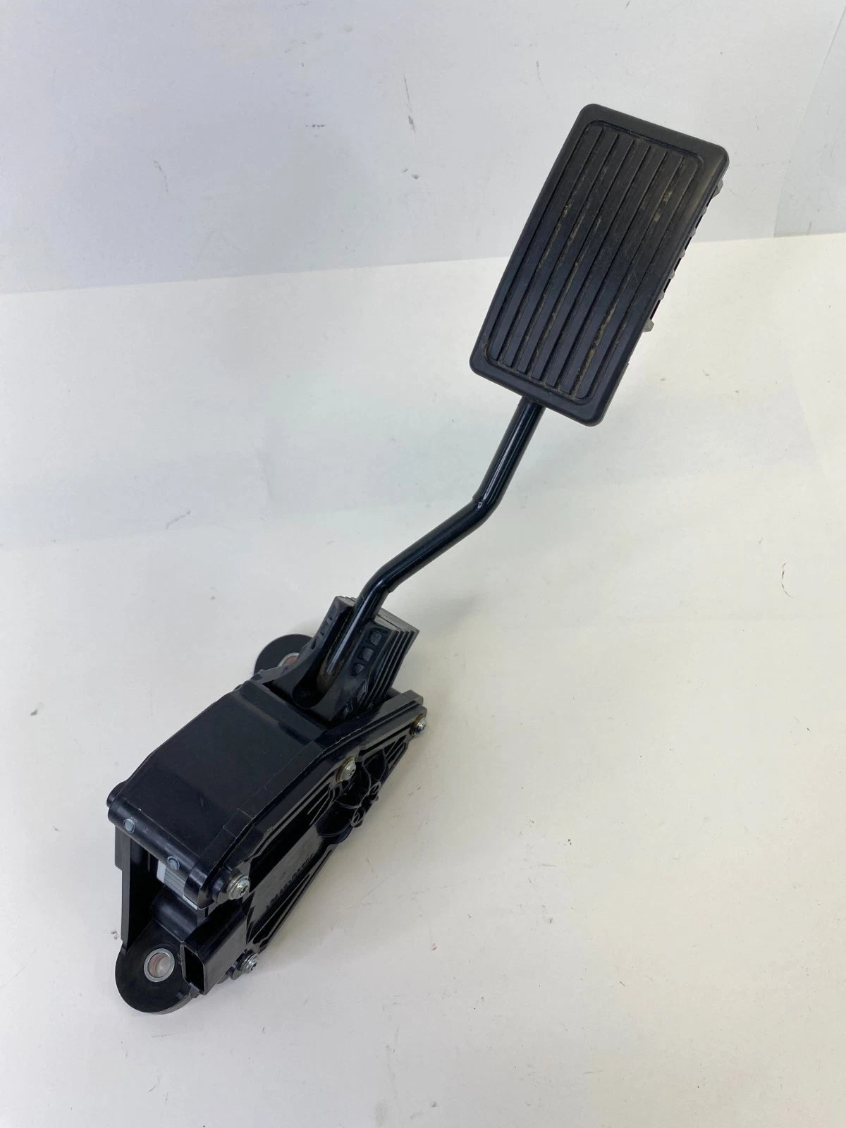 2007-2013 ACURA MDX 3.7L ACCELERATOR GAS PEDAL TRAVEL SENSOR ASSEMBLY OEM