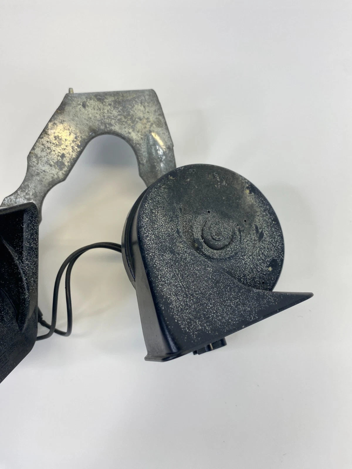 2011-2017 BUICK REGAL HIGH & LOW TONE NOTE SIGNAL ALARM HORN PAIR E355306 OEM