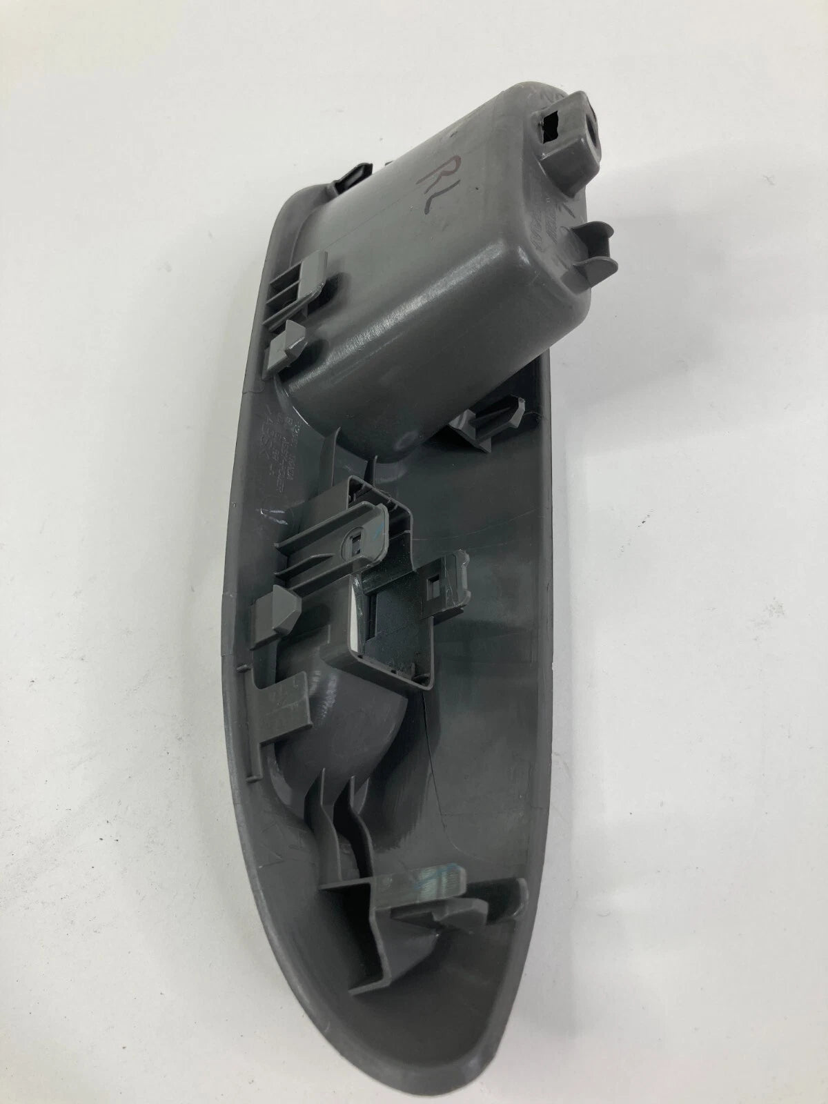 2011-2017 NISSAN JUKE REAR LEFT DRIVER SIDE DOOR WINDOW SWITCH BEZEL 82961-1KA0A