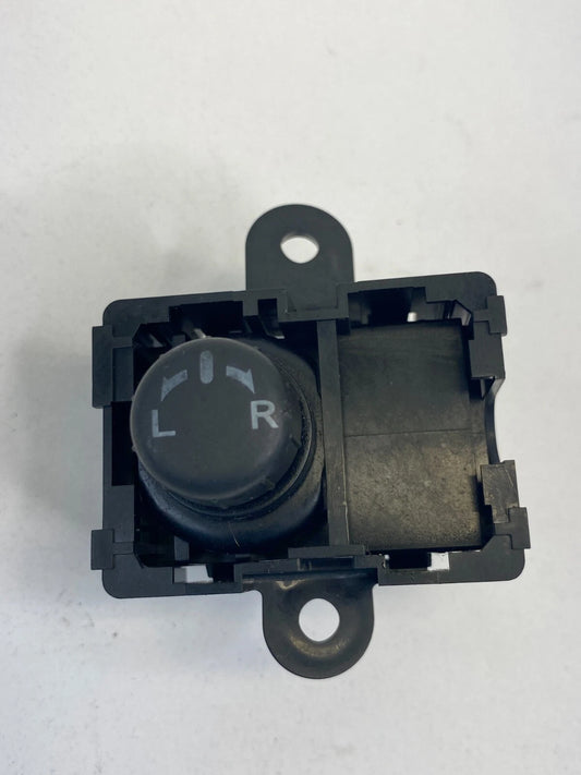 2003 2004 INFINITI G35 FRONT LEFT DRIVER SIDE MIRROR ADJUSTMENT SWITCH ASSEMBLY