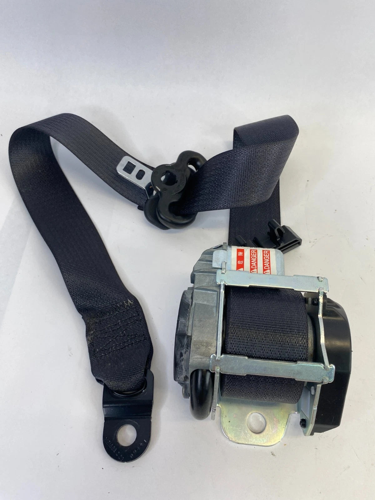 2009 2010 DODGE JOURNEY FRONT PASSENGER RIGHT SEAT BELT RETRACTOR 1AN02XDVAF OEM