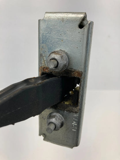 06-09 CHEVROLET TRAILBLAZER FRONT RIGHT DOOR CHECK STRAP STOPPER HINGE 15929399