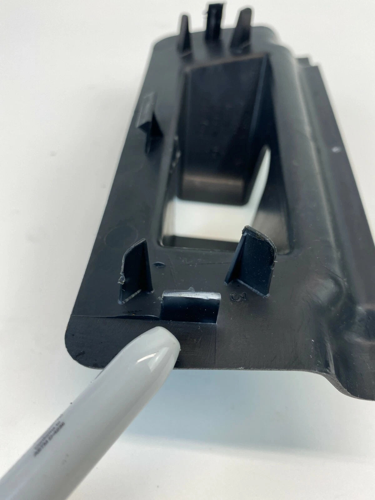 2006-2012 FORD FUSION REAR RIGHT SEAT LOCK LATCH COVER TRIM 6E53-54638A74-AC OEM