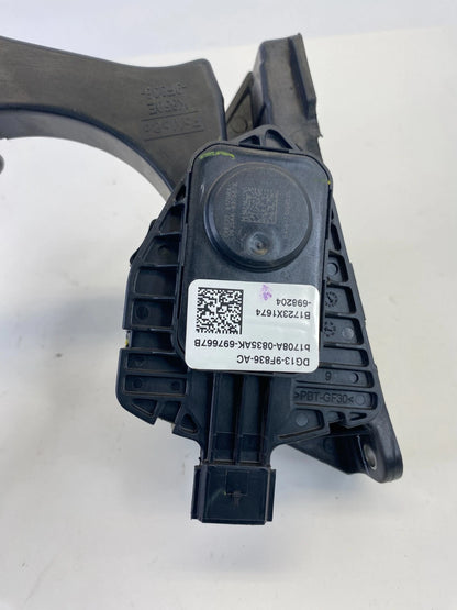 2013-2019 Ford Taurus Accelerator Pedal Gas Assembly DG13-9F836-AC OEM