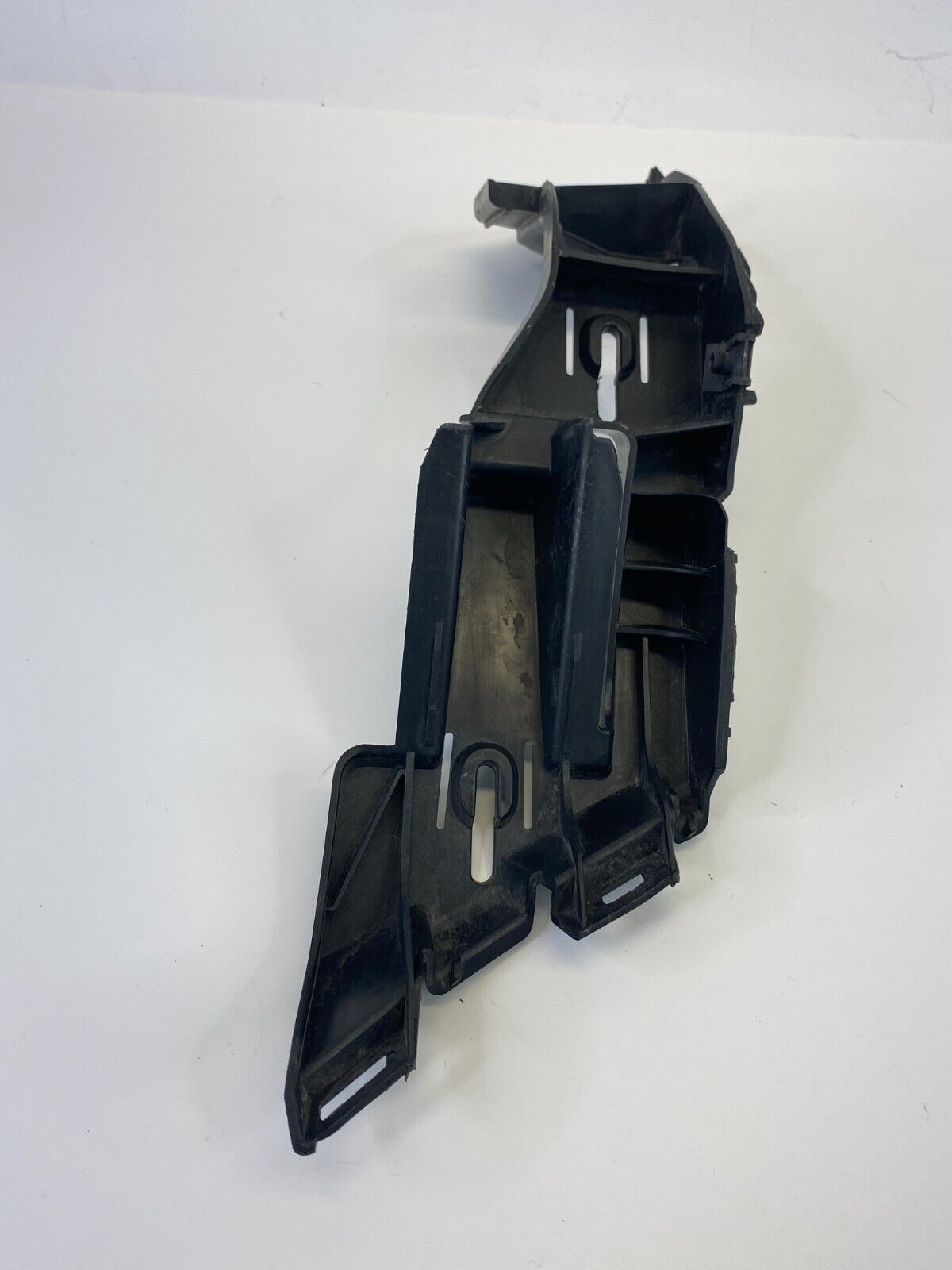 2006-2009 Volkswagen GTI Rear Bumper Mounting Bracket Support 1K6-807-394 OEM