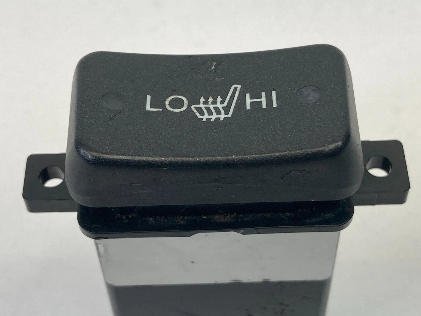 2004-2008 ACURA TL CENTER CONSOLE HEATED SEAT CONTROL SWITCH M22831 OEM