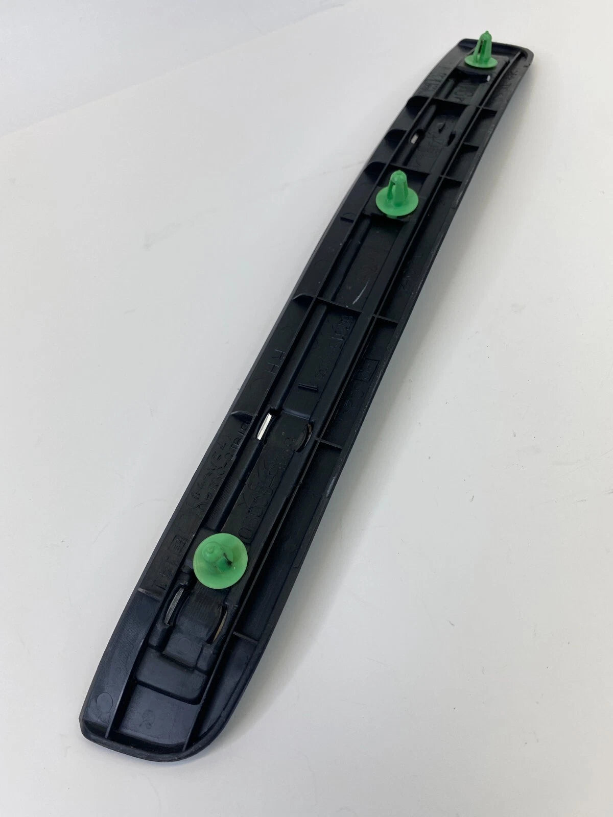 98-05 LEXUS GS300 REAR RIGHT SIDE DOOR SILL SCUFF STRIP PLATE 67915-30090 OEM