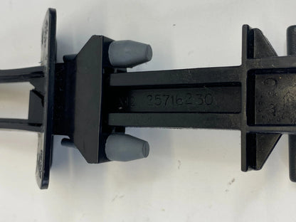 2004-2009 CADILLAC CTS EMERGENCY PARKING BRAKE RELEASE LEVER HANDLE 25716230 OEM